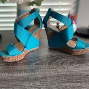 BCBG Paris Wedges